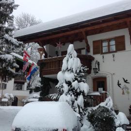 Apartements Ingrid Unhoch-Raggl, Hotel in Oberammergau