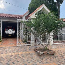 casa serrano، فندق في فاليدوبار