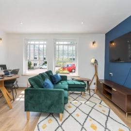 Stylish and Cosy Central Bath Apartment & Parking