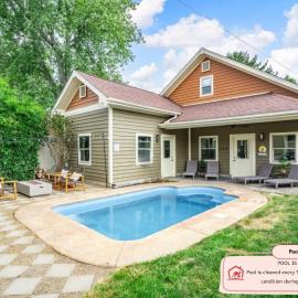 The Paper Plane Pool - Sauna - Poker Room - Sleeps 8, hotel i Dayton