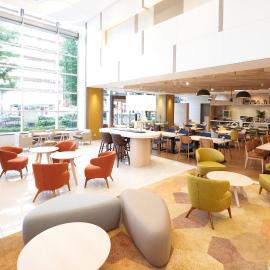 Holiday Inn & Suites Shin Osaka by IHG, khách sạn ở Osaka
