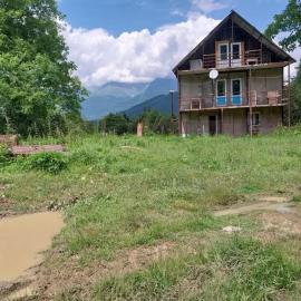 სამოთხე სამოთხე, hotell sihtkohas Itʼkhvisi