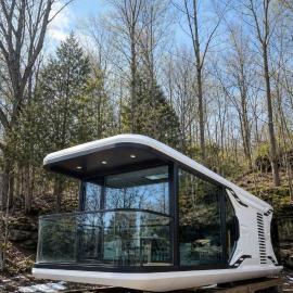 #41 Space Capsule 1-bdr – hotel w mieście Parry Sound