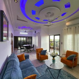 Les Résidences AKATA-Appartement HOUÈ, hótel í Abomey-Calavi