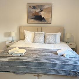 NJ&C Properties, hotel in Bristol