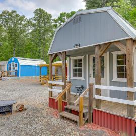 Cozy Higden Studio: Close to Greers Ferry Lake!, hotel v destinaci Fairfield Bay