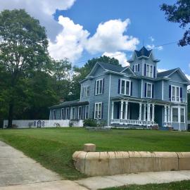 West Wade Venue and B&B โรงแรมในWadesboro