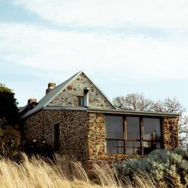 Shepherd's Cottage at Lisdillon Estate, hotel in Little Swanport