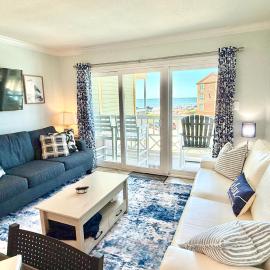 The Victorian Balcony Pool & Beach View - 8 Day Cruise Parking