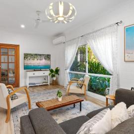Trinity Charm - Beachside Family Getaway with Pool