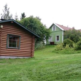Palokärki Schwarzspecht, house and lakeside sauna in the countryside, hotel in Varpaisjärvi