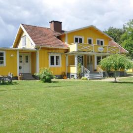 Apartment Linn Hotel Guest House Bjrkelund, Hotel in Älmhult
