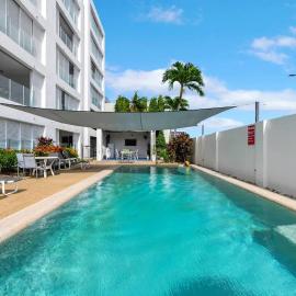 'Eclipse' A Poolside Family Escape in the CBD