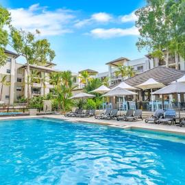 Bowmanii at Temple Resort - Sunkissed Tropical Vibes