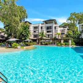 Paradise Bound - A Rooftop Resort Retreat, hotel in Palm Cove