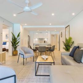 Sunny Swim-out Serenity with Direct Beach Access