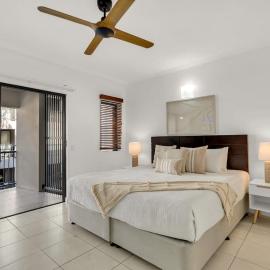 Lagoon Lookout - Poolside Studio near Trinity Beach, hotel a Trinity Beach