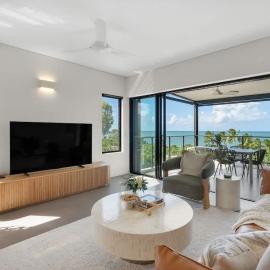 Amalfi - Ocean Views & Pool near Beach & Restaurants