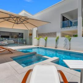 Salt - Beachfront Luxe with Private Pool