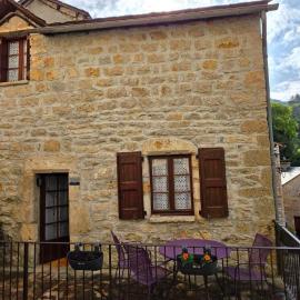 La Maison de Jacques, hotel i Saint-Chély-du-Tarn