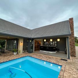 390 B Featherstone Estate โรงแรมในOranjeville