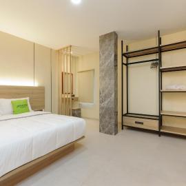Urbanview Hotel Pelita Nagoya Batam, хотел в Jodoh