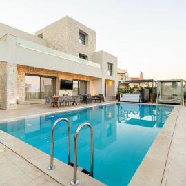 Arfna Grand Villa โรงแรมในอาฟานโท