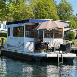 Hausboot auf dem Unterbacher See, hotel in Düsseldorf