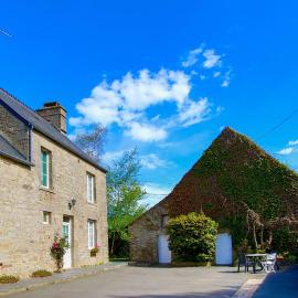 Gîte La Pistollerie 9kms de la mer、Bricquebosqのホテル