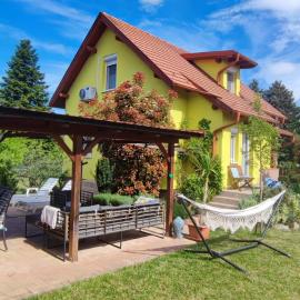 Éva Háza Nyugalom/Pihenés/Relax, hotel in Sopron