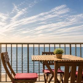 Apartamento frente al mar en Calpe con parking para 4 personas