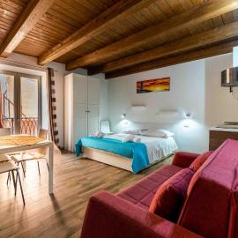 Cefalù Center Apartments, хотел в Чефалу