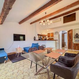Évasion provençale à Nice - Charme et sérénité、Colomarsのホテル