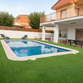 Villa Las Alcazar con Piscina privada cerca al mar