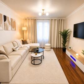 Spacious 4-Bed Home with Big Backyard & Free Driveway Parking, hotel in Barking