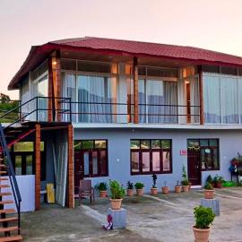 Kumaon Oasis, hotel a Dwārāhāt