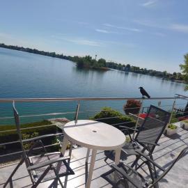 LETO V SENCI NEKONČÍ ANI V AUGUSTE Apartmán 71 Slnečné jazerá 71, SENEC, hotell i Senec