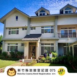 Fanny Manor B&B, מלון בEmei