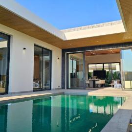 Modern Luxury 4BR Pool Villa by the Sea E5