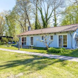 Bungalow am Haussee: Himmelpfort şehrinde bir otel