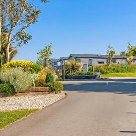 Padstow Holiday Village, hotel in Padstow