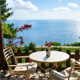 Anerada Houses - Seaviews Above Egremni in Lefkada، فندق في أثانيون