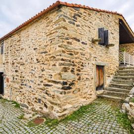 Casas de Xisto, hotel i Mogadouro