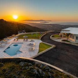Theodoros Malaxa Retreat - Pool & Amazing View, hotel em Nerokoúros