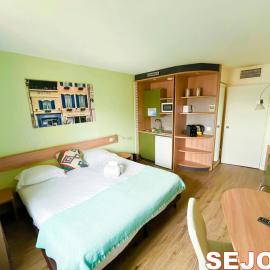 5 minutes du Zénith - Studio Chic, hotel u gradu Panten