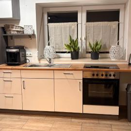 Gemütliche 60m2 Wohnung mit Terasse, hotel in Künzing