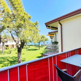 Appartamento Romantica 35, hotell i Manerba del Garda