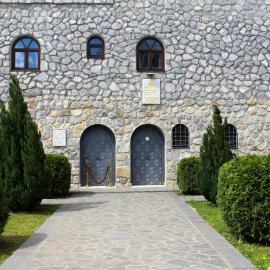 Divan: Plav şehrinde bir otel