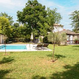 Villa spacieuse avec piscine privée, hotel v mestu Saint-Bauzille-de-Putois