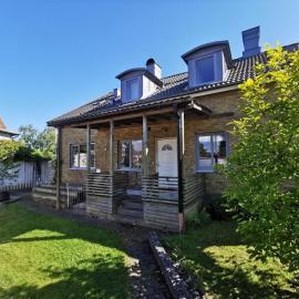 Private apartment in villa in Rotorp, hotel em Halmstad